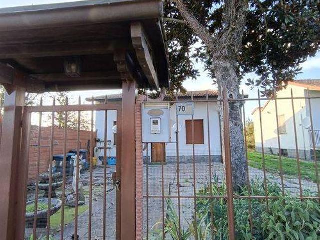 Villa Indipendente in vendita a Sannazzaro De' Burgondi, Lombardia