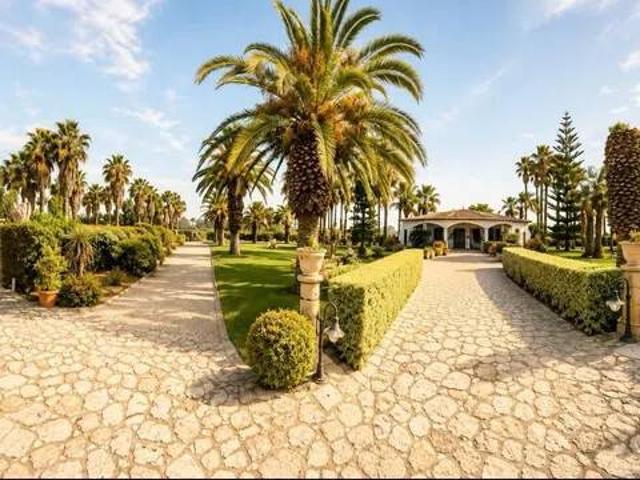 Villa Indipendente in vendita a Chiesanuova, Puglia