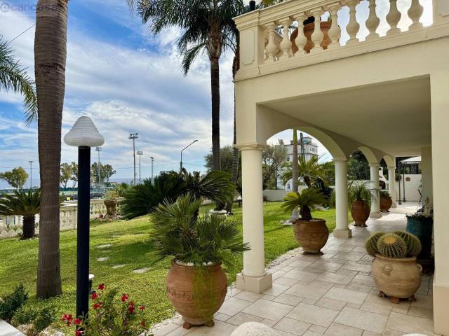 Villa Indipendente in vendita a San Remo, Liguria