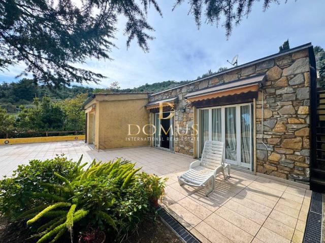 Villa Indipendente in vendita a San Remo, Liguria