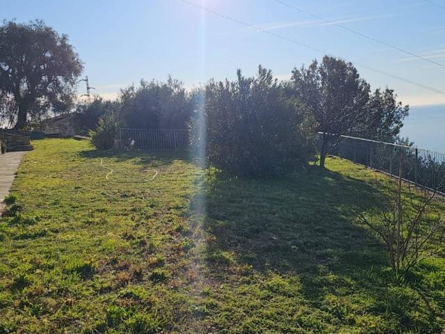 Villa Indipendente in vendita a San Remo, Liguria