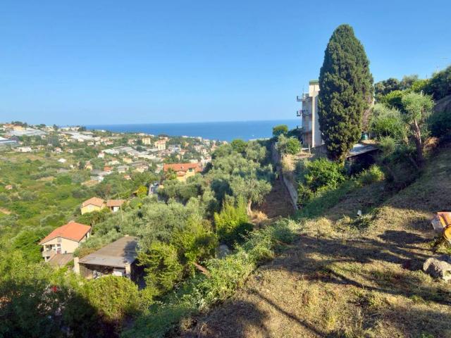 Villa Indipendente in vendita a San Lorenzo, San Remo