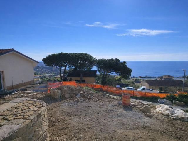 Villa Indipendente in vendita a San Remo, Liguria
