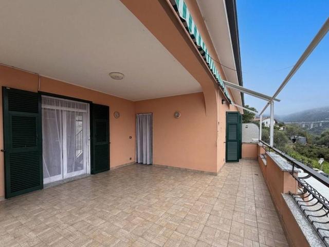 Villa Indipendente in vendita a San Remo, Liguria