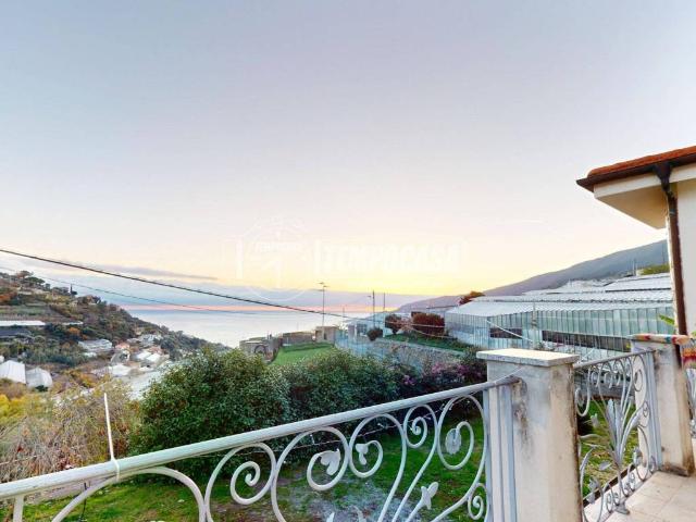 Villa Indipendente in vendita a San Remo, Liguria