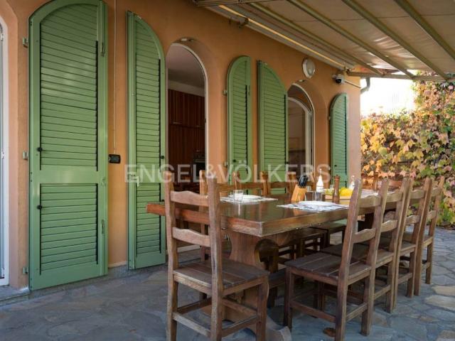 Villa Indipendente in vendita a San Remo, Liguria
