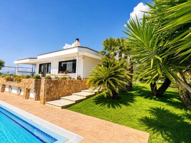 Villa Indipendente in vendita a Poggio di Sanremo, San Remo