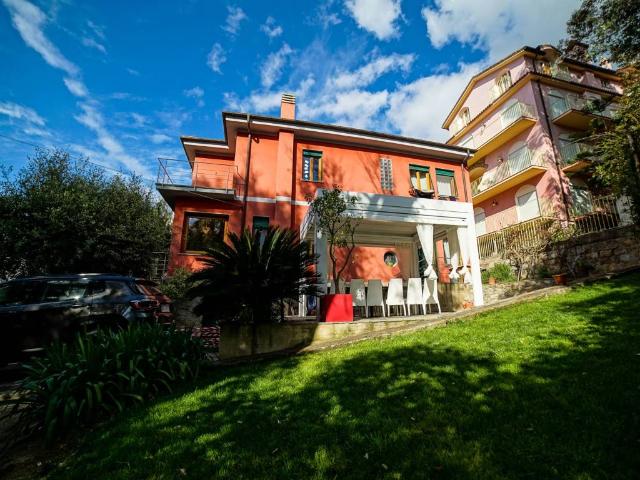 Villa Indipendente in vendita a Poggio di Sanremo, San Remo