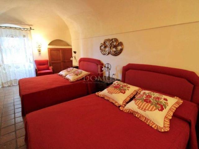 Villa Indipendente in vendita a San Remo, Liguria