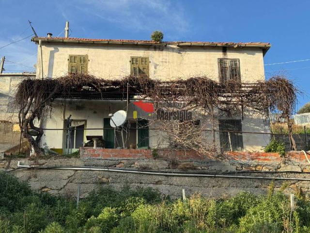 Villa Indipendente in vendita a San Remo, Liguria