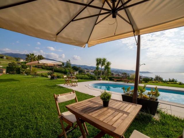 Villa Indipendente in vendita a San Remo, Liguria