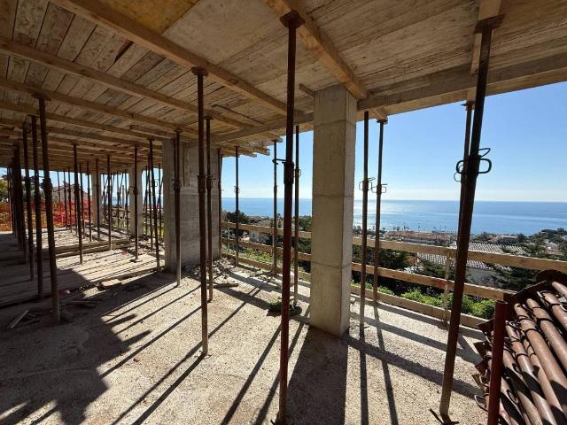 Villa Indipendente in vendita a San Remo, Liguria