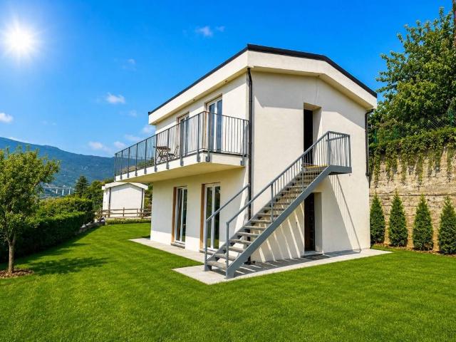 Villa Indipendente in vendita a Suseneo, San Remo