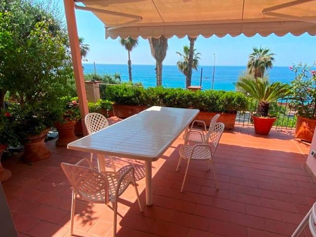 Villa Indipendente in vendita a Poggio di Sanremo, San Remo