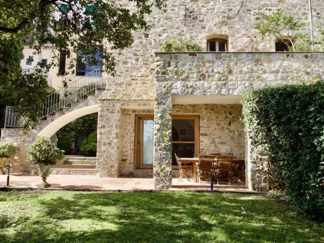Villa Indipendente in vendita a San Remo, Liguria