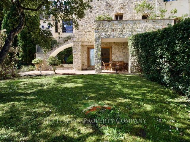 Villa Indipendente in vendita a San Remo, Liguria