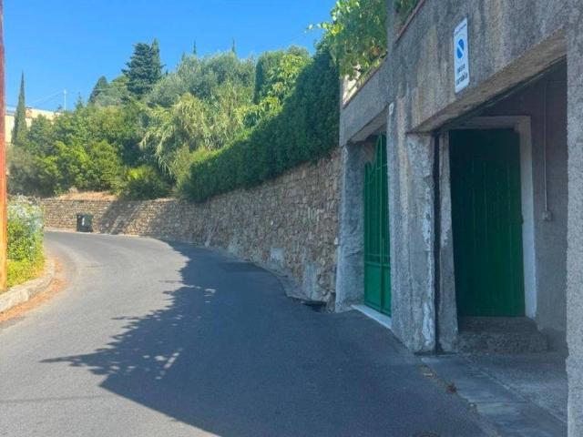 Villa Indipendente in vendita a San Remo, Liguria