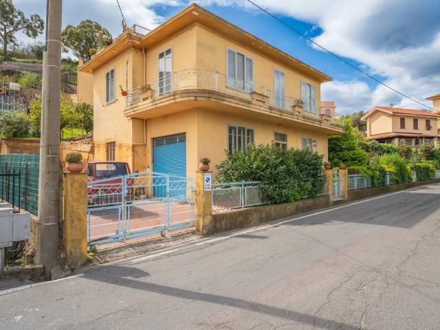 Villa Indipendente in vendita a Poggio di Sanremo, San Remo