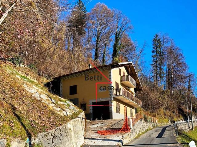 Villa Indipendente in vendita a Comunità Montana della Valle Brembana, Santa Brigida