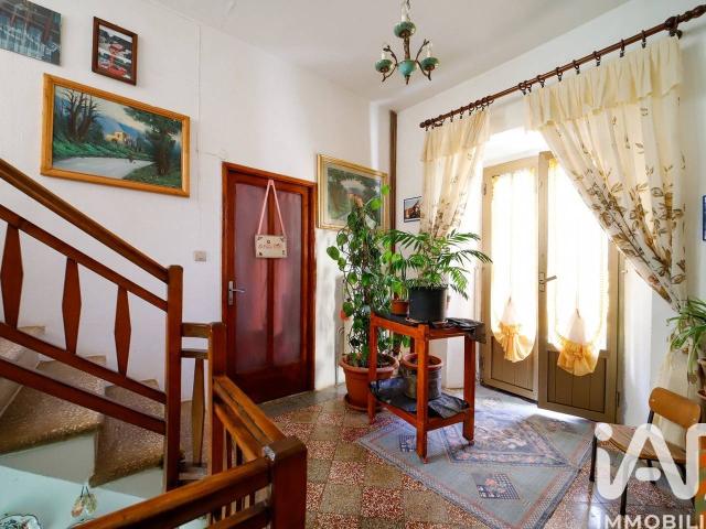 Villa Indipendente in vendita a Unione dei Comuni Montani Amiata Grossetana, Santa Fiora