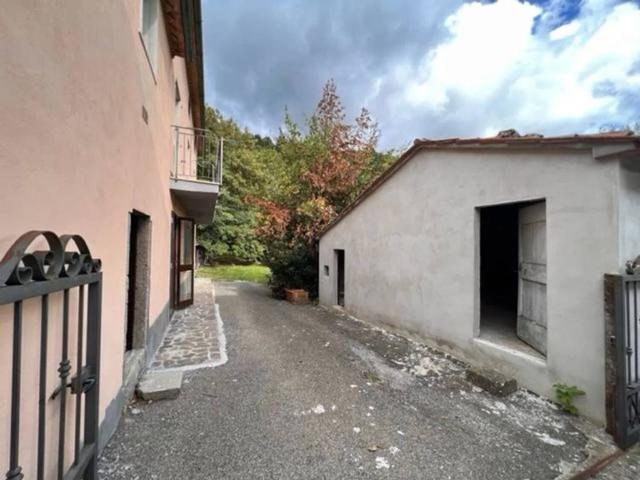 Villa Indipendente in vendita a Unione dei Comuni Montani Amiata Grossetana, Santa Fiora