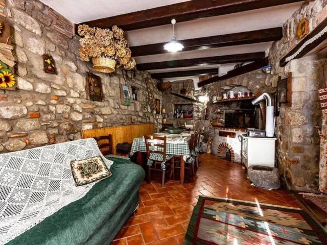 Villa Indipendente in vendita a Unione dei Comuni Montani Amiata Grossetana, Santa Fiora