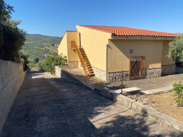 Villa Indipendente in vendita a Santa Flavia, Sicilia