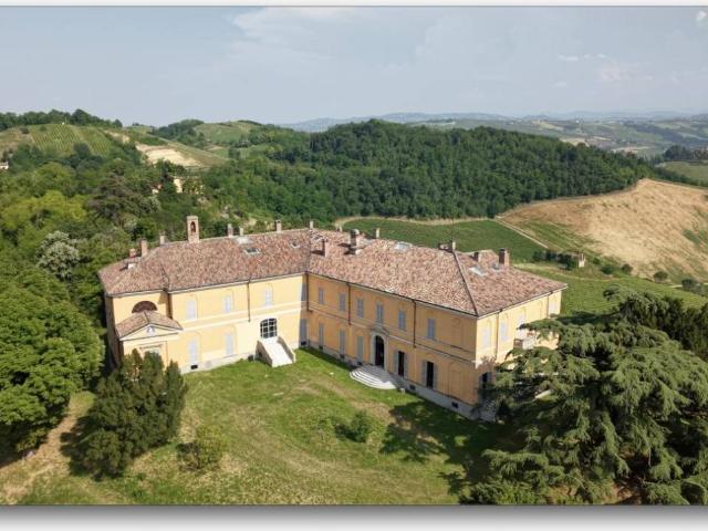 Villa Indipendente in vendita a Santa Giuletta, Lombardia
