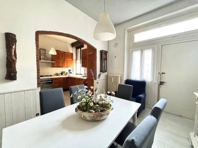 Villa Indipendente in vendita a Santa Giuletta, Lombardia