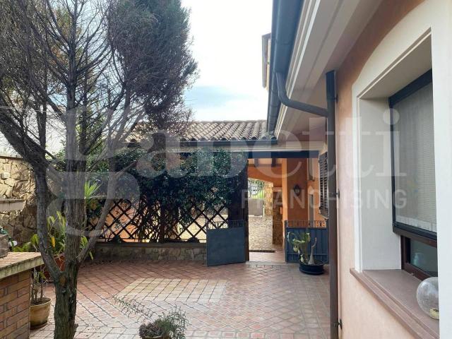 Villa Indipendente in vendita a Santa Giusta, Sardigna/Sardegna