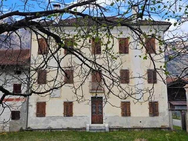 Villa Indipendente in vendita a Santa Giustina Bellunese, Veneto