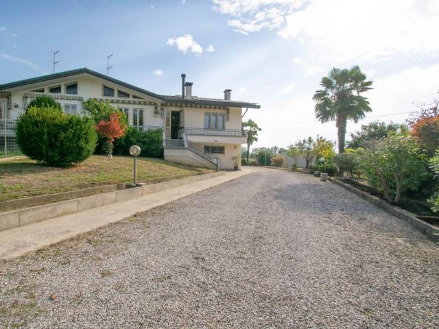 Villa Indipendente in vendita a Verzotto, Santa Giustina in Colle