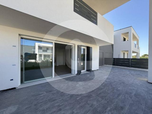 Villa Indipendente in vendita a Fratte, Santa Giustina In Colle