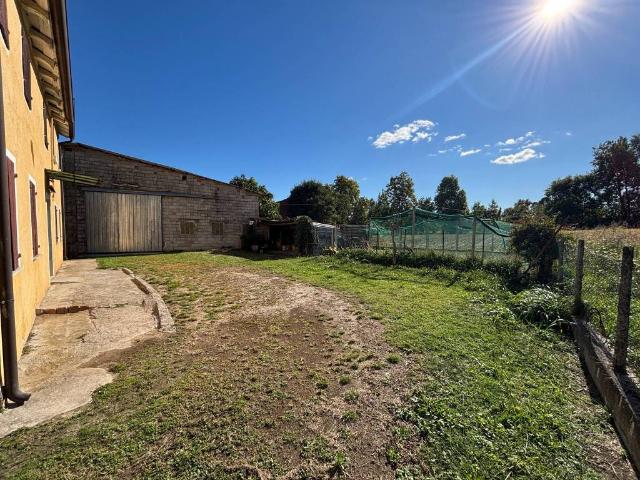 Villa Indipendente in vendita a Fratte, Santa Giustina in Colle