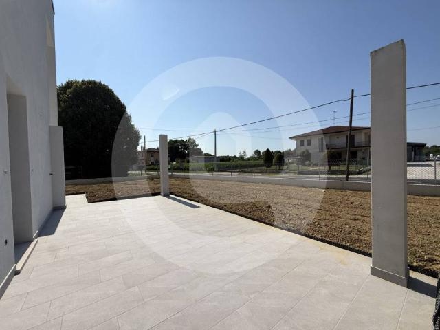 Villa Indipendente in vendita a Santa Giustina In Colle, Veneto