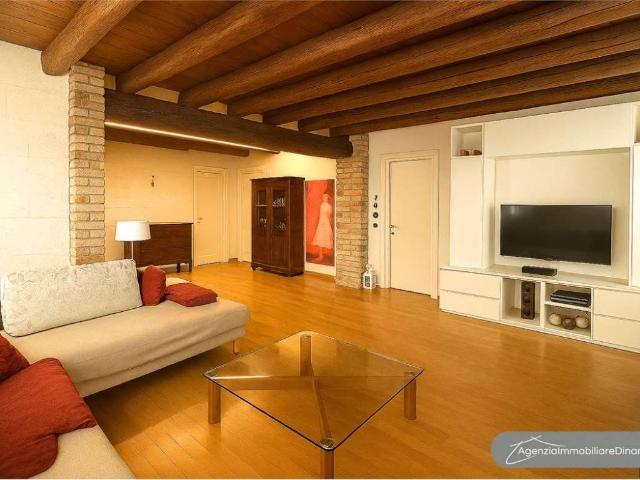 Villa Indipendente in vendita a Santa Lucia Di Piave, Veneto