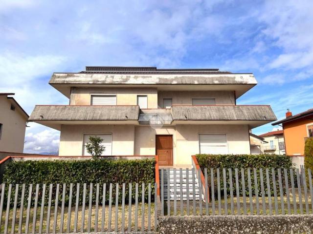 Villa Indipendente in vendita a Santa Lucia Di Serino, Campania