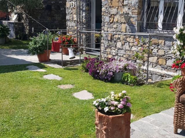 Villa Indipendente in vendita a San Lorenzo Della Costa, Liguria