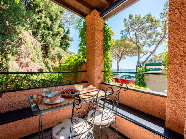 Villa Indipendente in vendita a San Lorenzo Della Costa, Liguria