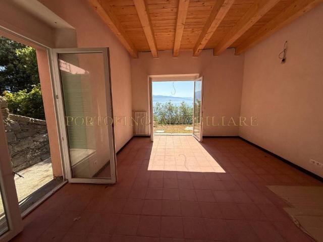 Villa Indipendente in vendita a San Lorenzo Della Costa, Liguria