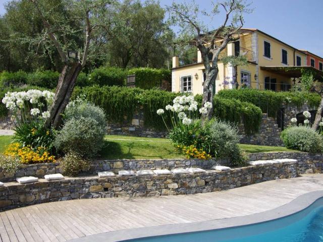 Villa Indipendente in vendita a San Lorenzo Della Costa, Liguria