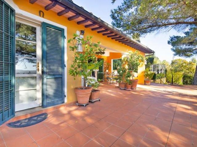 Villa Indipendente in vendita a Santa Maria A Monte, Toscana