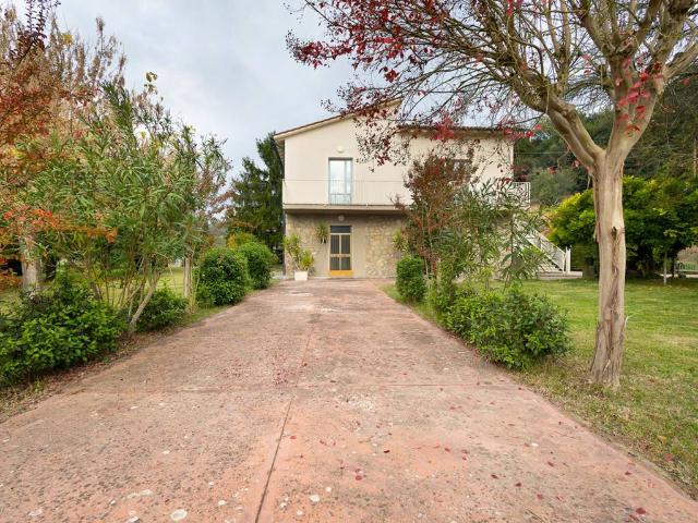 Villa Indipendente in vendita a Santa Maria A Monte, Toscana