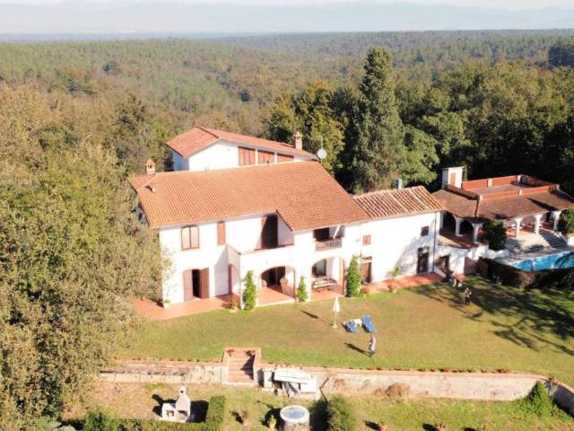 Villa Indipendente in vendita a Santa Maria A Monte, Toscana