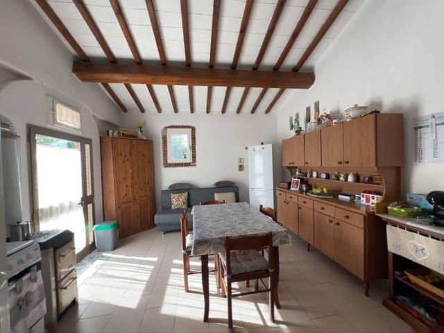 Villa Indipendente in vendita a Santa Maria A Monte, Toscana