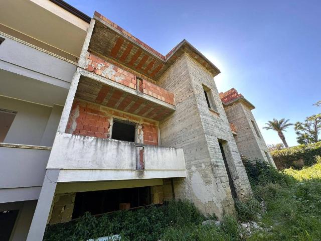 Villa Indipendente in vendita a Santa Maria A Vico, Campania