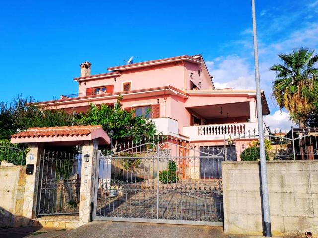 Villa Indipendente in vendita a Calabria, Cosenza