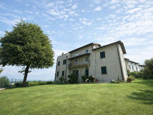 Rustico in vendita a Santa Maria Della Versa, Lombardia