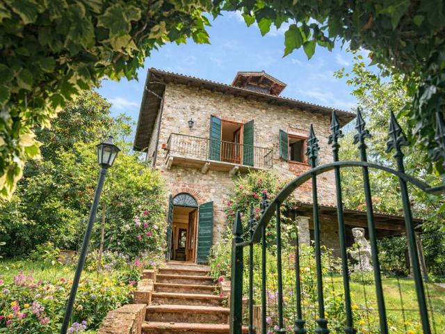 Villa Indipendente in vendita a Golferenzo, Lombardia
