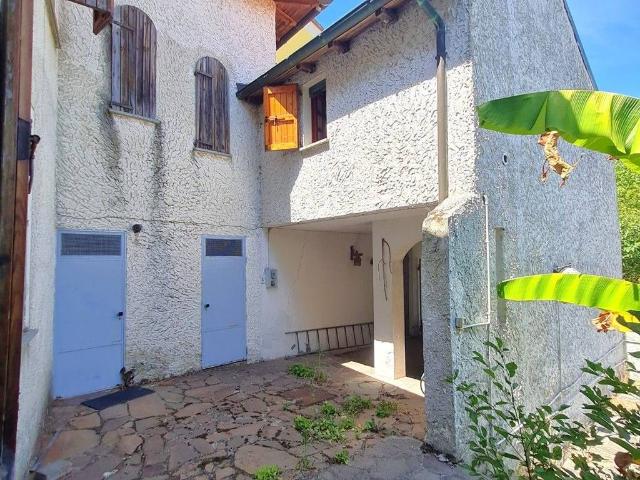 Villa Indipendente in vendita a Santa Maria Della Versa, Lombardia